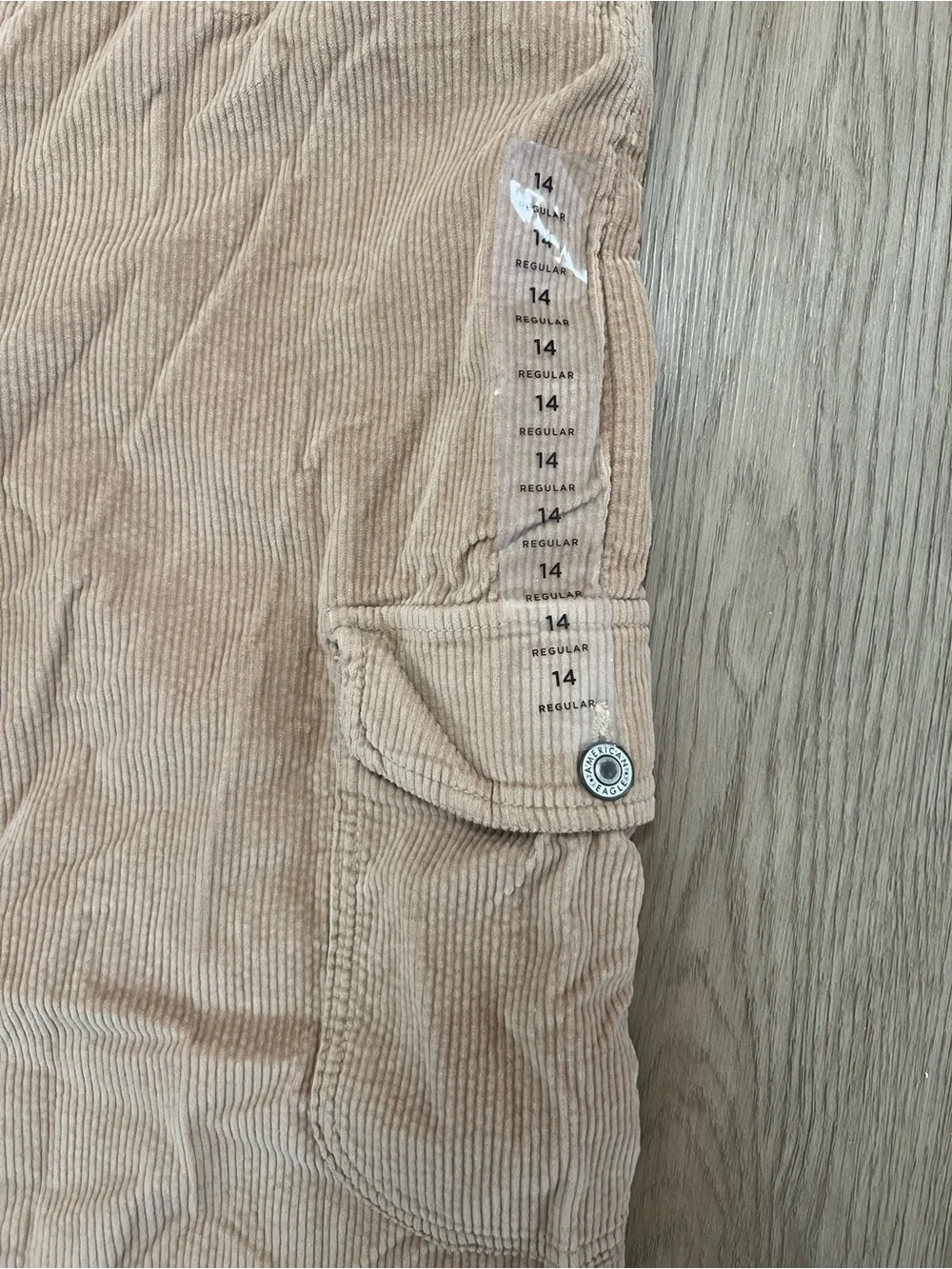 American Eagle Super High Rise Baggy Wide Leg Corduroy Cargo Pants Size 14 NWT